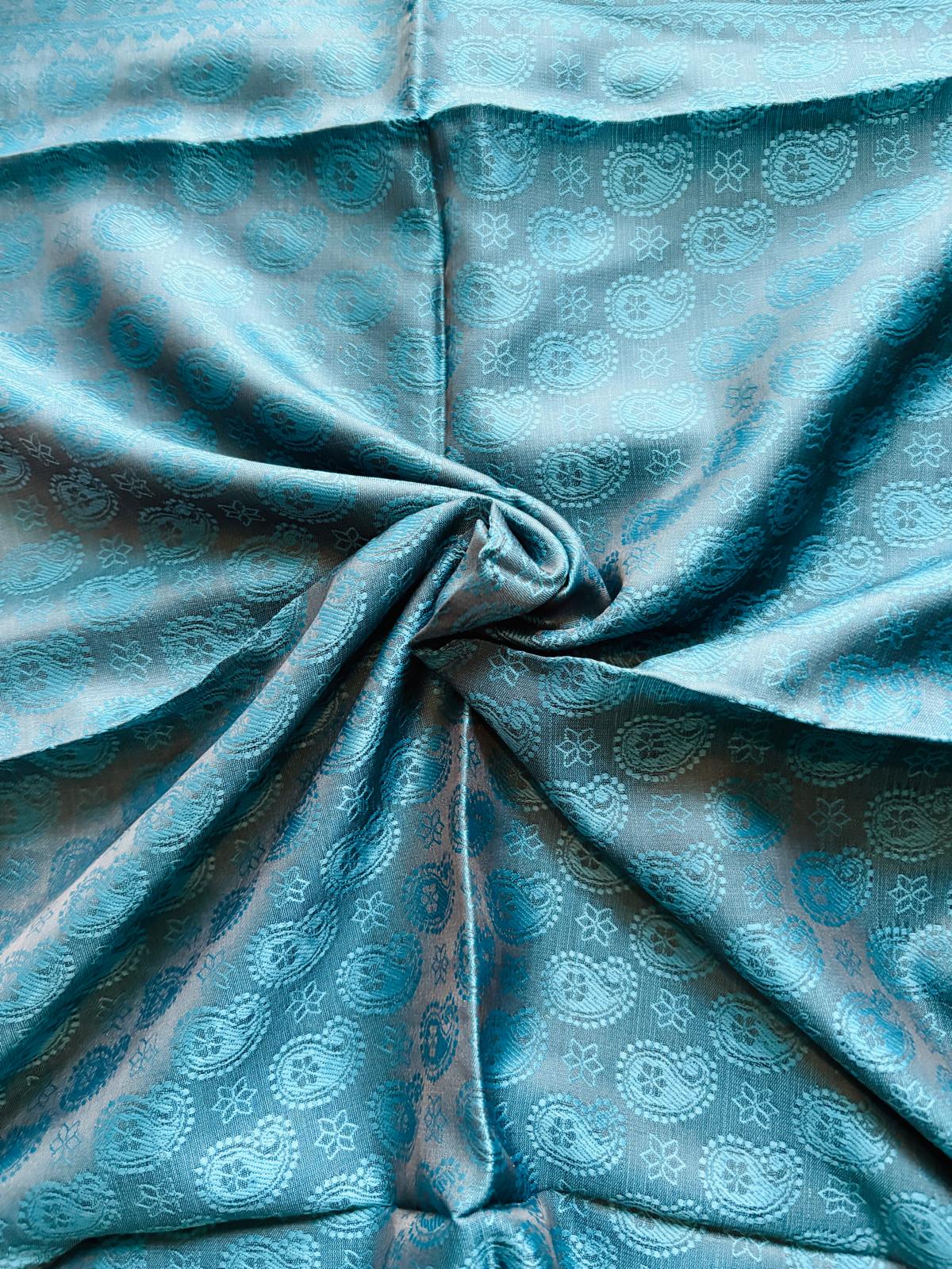 Soie Benarasi — Handwoven Silk Scarf